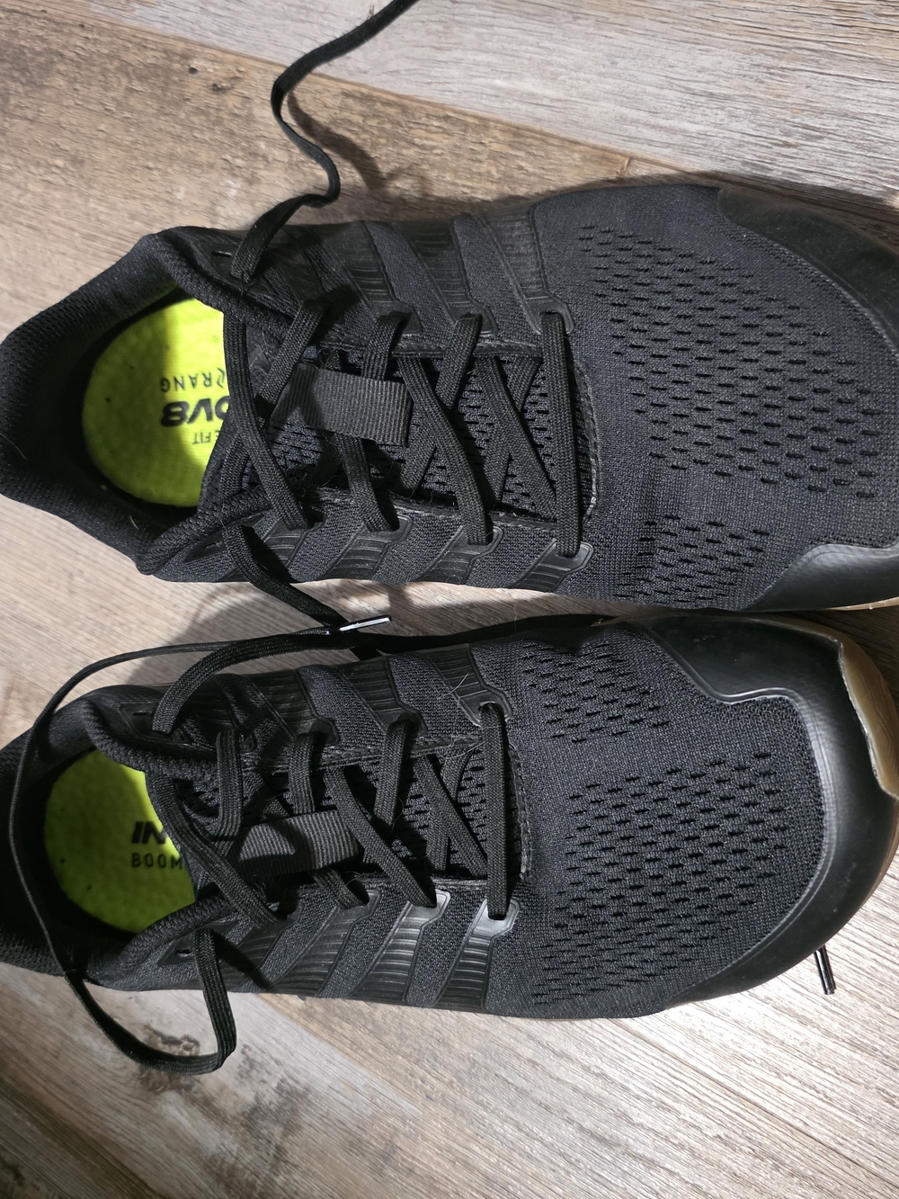 Inov-8 Men's Black Athletic Training Shoes with Neon Yellow Insoles